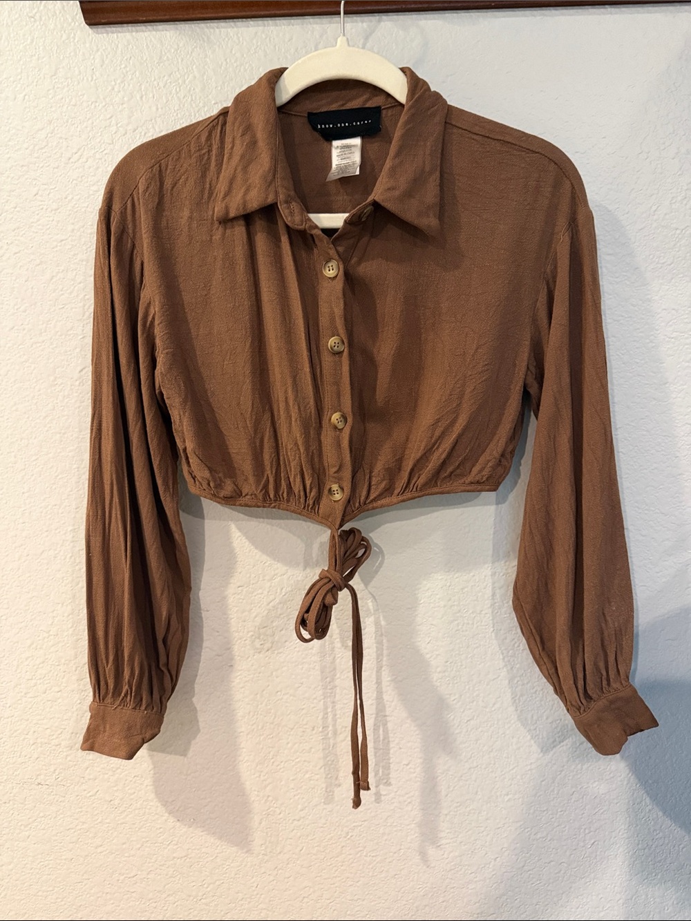 Know one Cares Brown Cropped Tie-Front Button-Down Shirt from Buckle